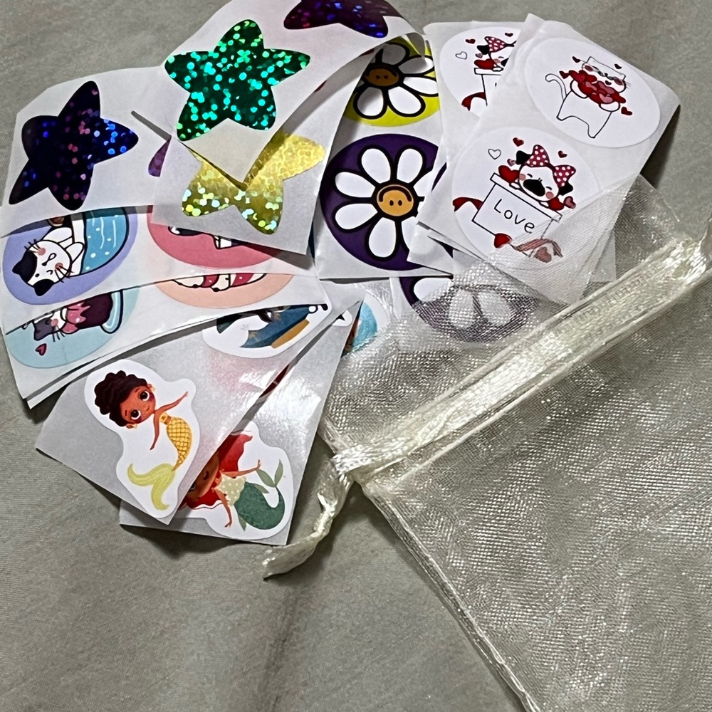 NEW Girls Fun Bundle - Picture 13 of 16